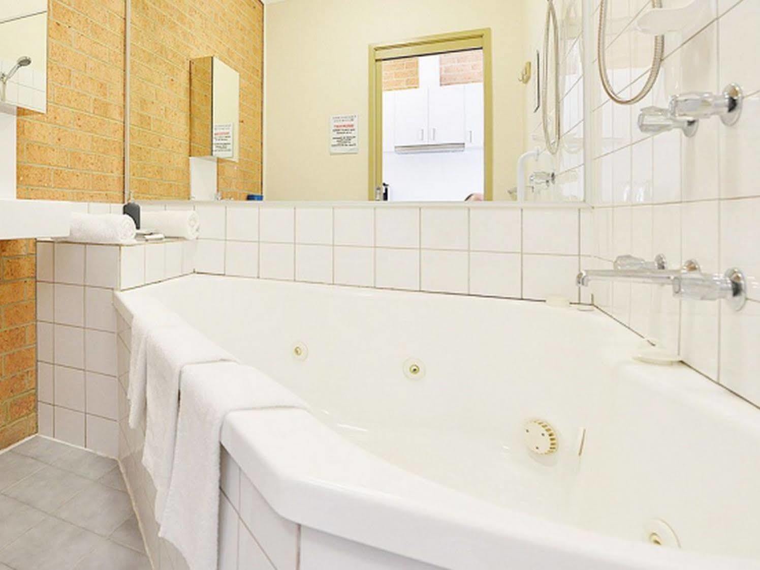 Cranbourne Motor Inn Dış mekan fotoğraf