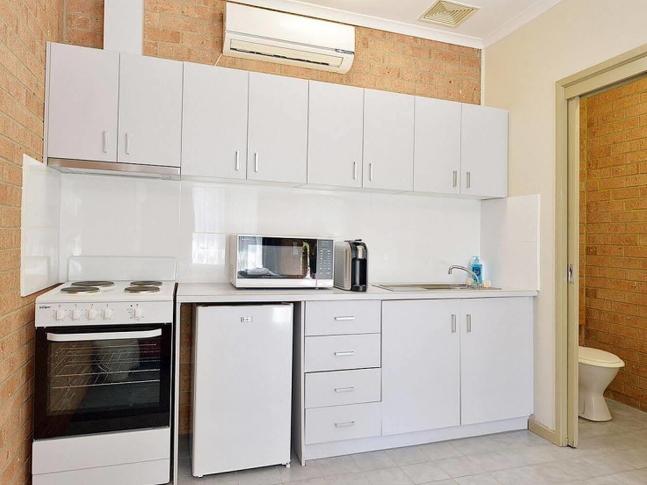 Cranbourne Motor Inn Dış mekan fotoğraf